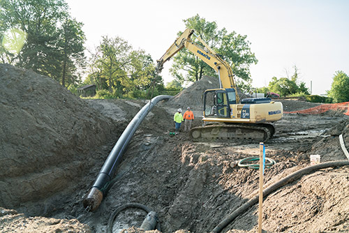 Midwest Mole employees working on trenchless hdd